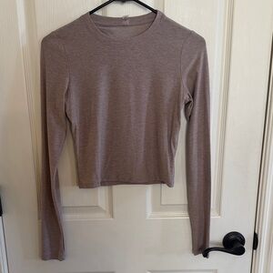 Beyond Yoga long sleeve top. Chai color size XS. Cut out back.like new!
